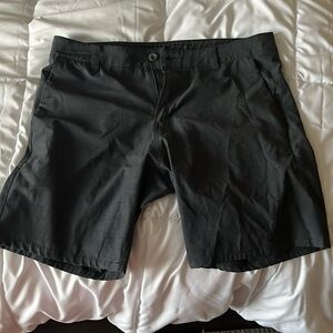 Vuori Aim Short, Navy, size 34